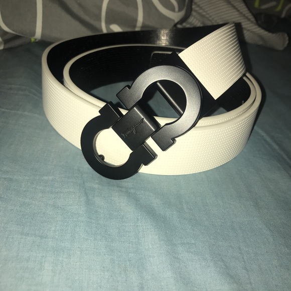 poshmark designer belts
